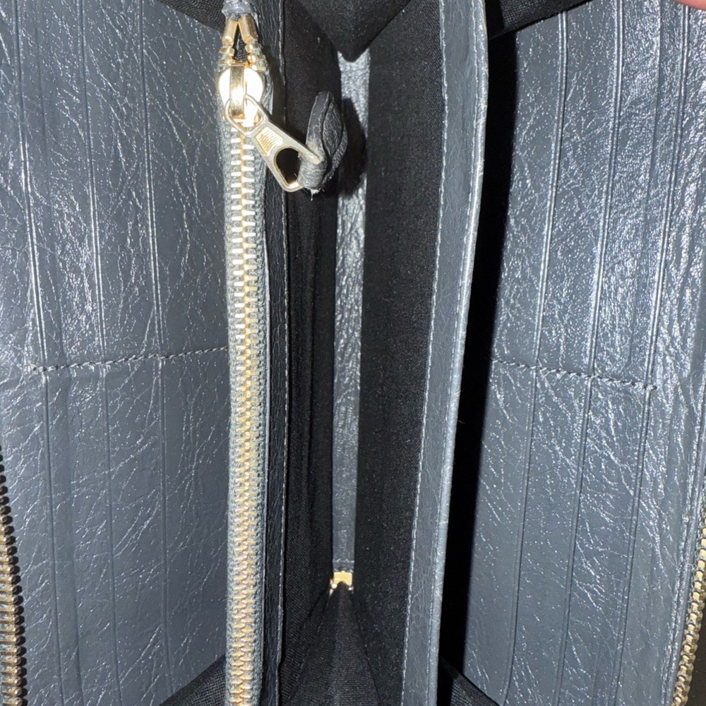 Balenciaga Black Leather CityWallet with Gold Accents - Picture 8 of 9